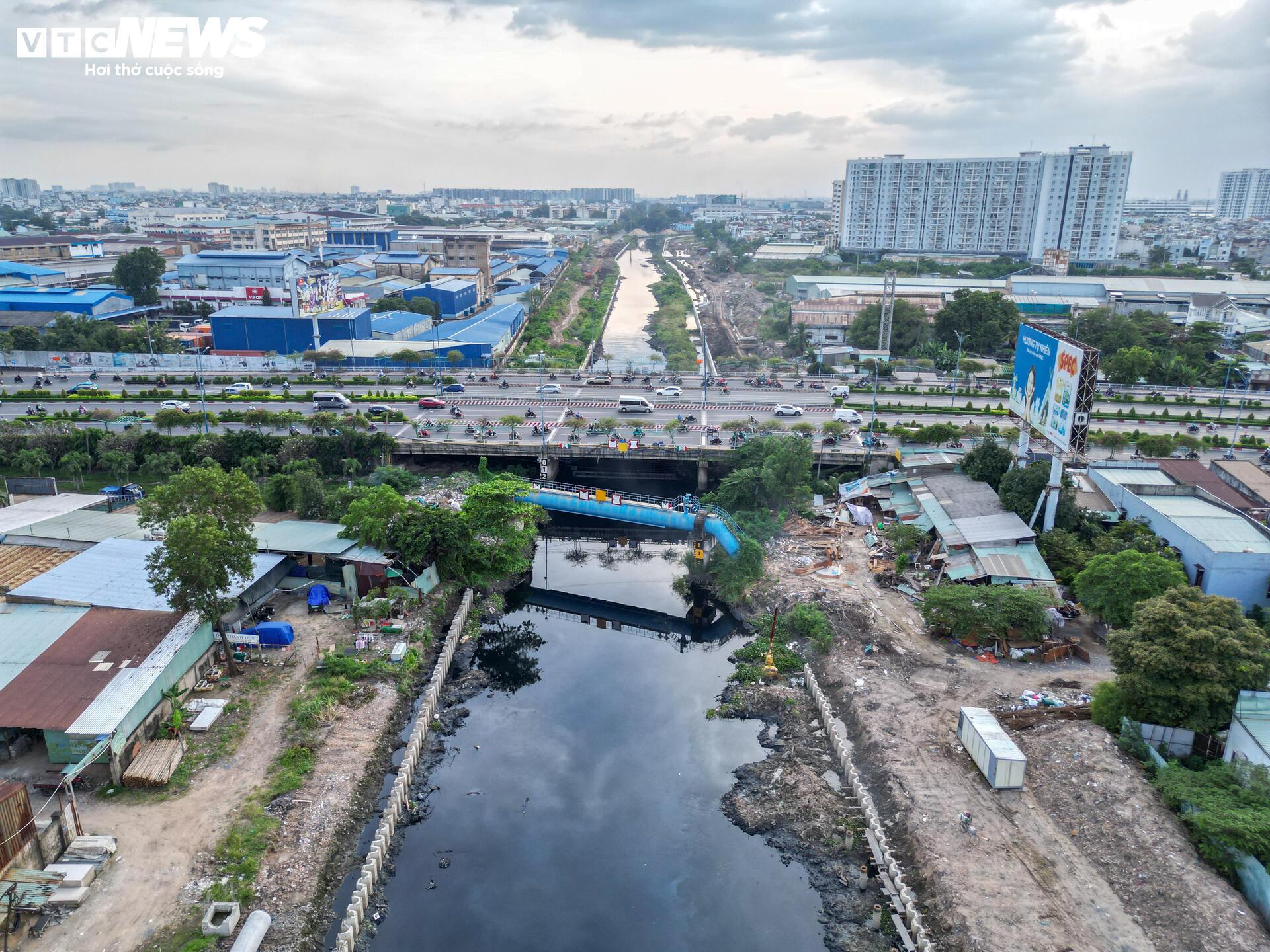 Hiện trạng dự án cải tạo kênh Tham Lương - Bến Cát sau 1 năm - Ảnh 15.