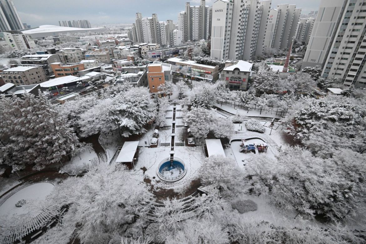 Cổ tích trắng: Rung động trước khung cảnh Seoul ngập tuyết 117 năm có 1, cách từng bông tuyết rơi xuống đều lãng mạn- Ảnh 6.