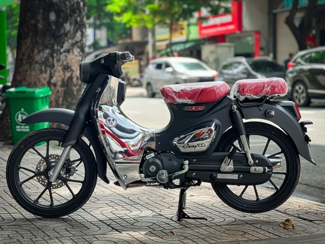 Honda Super Cub phiên bản Disney giá hơn 200 triệu đồng tại Việt Nam - Ảnh 8.