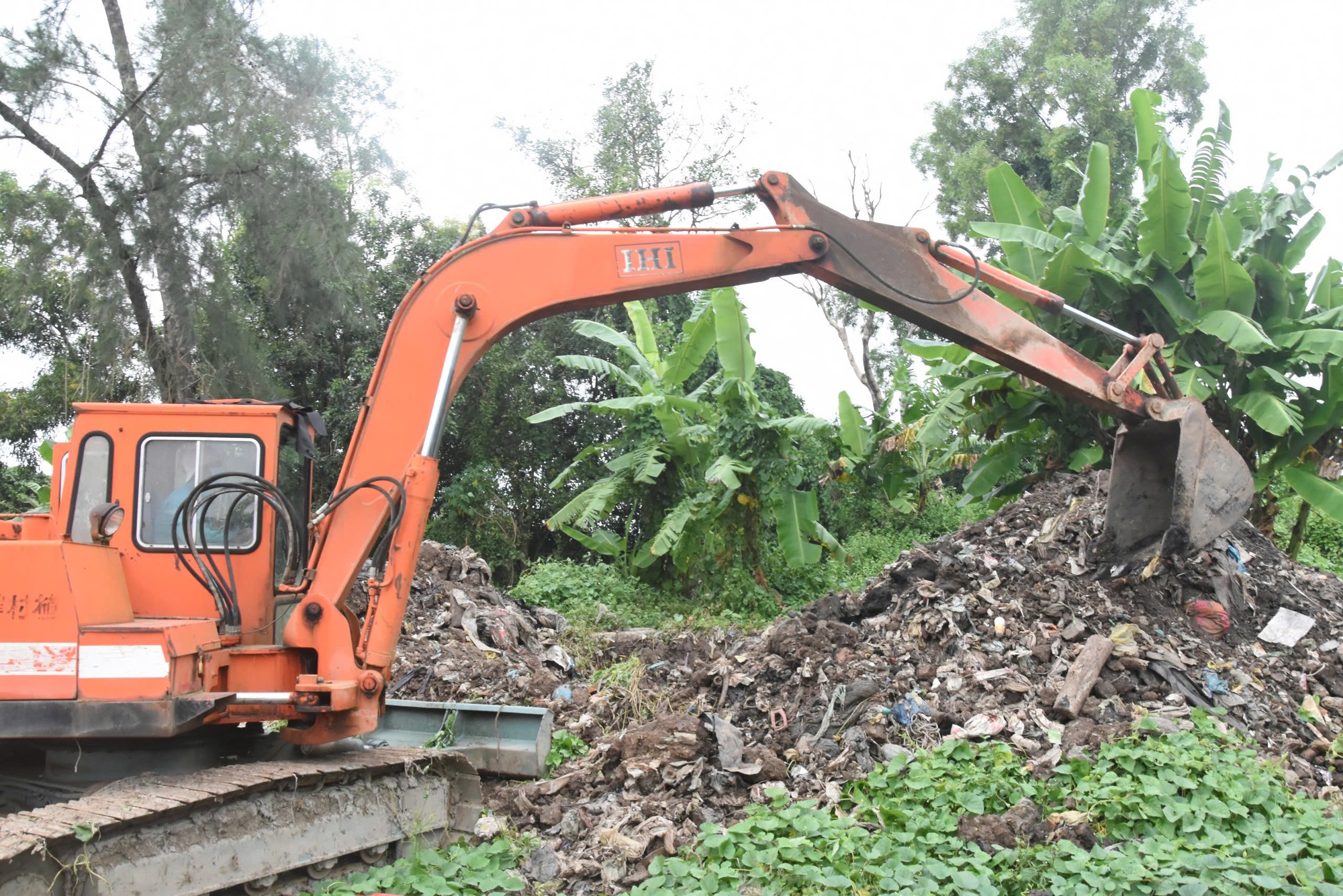 Tiêu hủy hàng giả tại Bạc Liêu: Nỗ lực bảo vệ môi trường và chống hàng lậu - Ảnh 9.