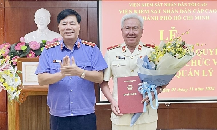 Bổ nhiệm lãnh đạo mới tại Viện Kiểm sát nhân dân cấp cao TPHCM: Đón chào Cao Minh Trí - Ảnh 1.