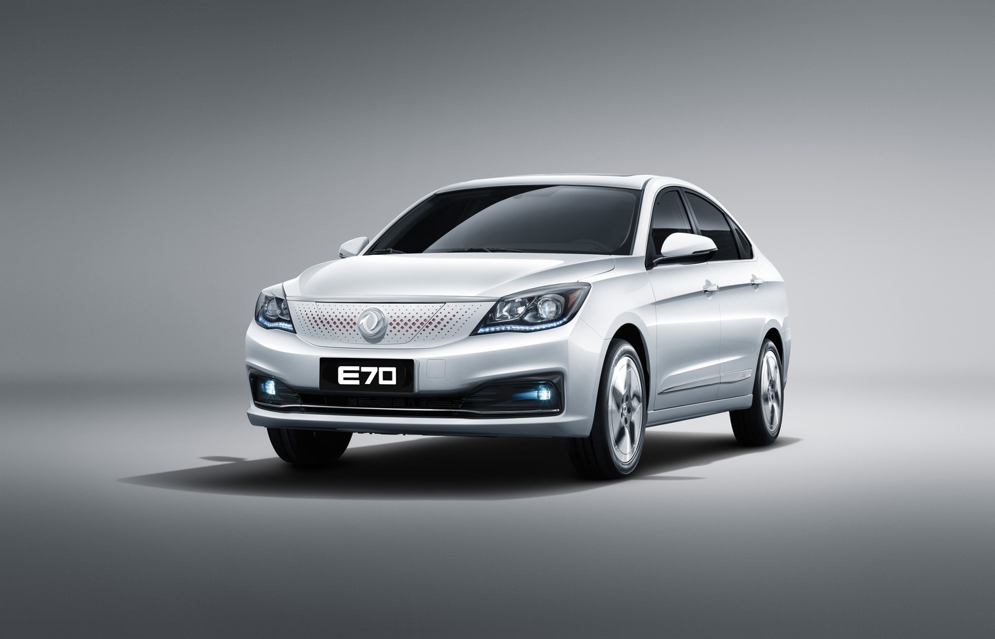 Dongfeng trở lại Việt Nam: Mang đủ xe từ xăng, hybrid, điện, ra mắt ngay tháng này - Ảnh 5.