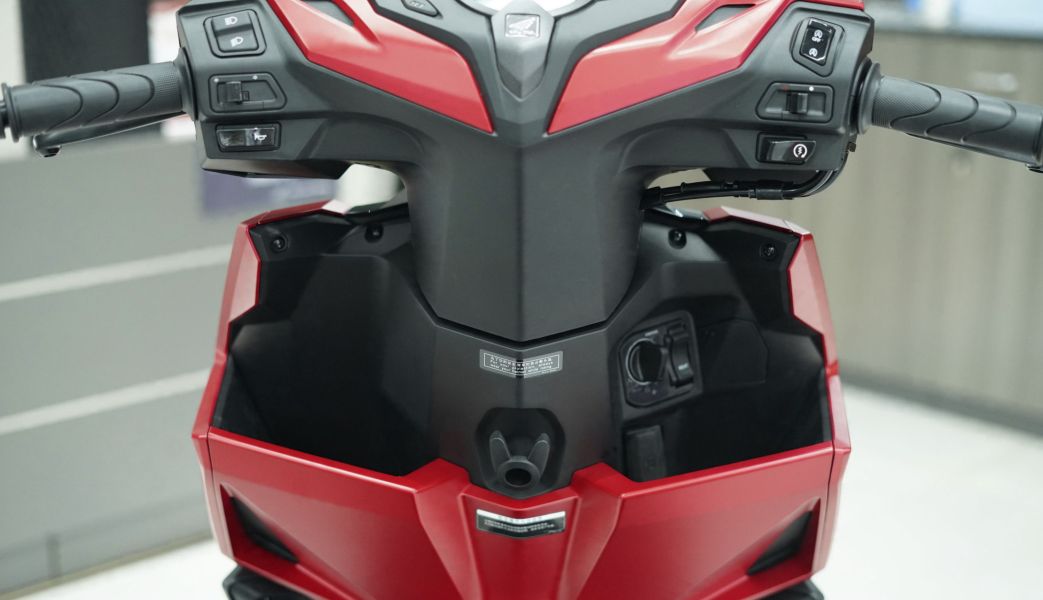 Xe tay ga mới của Honda là "con lai" của Air Blade, Vario và LEAD, nhưng bị chê vì một điều - Ảnh 9.