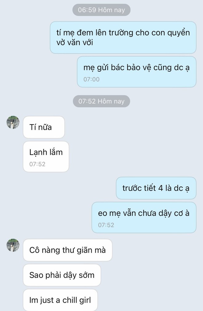 Viral tin nhắn con gái dọa khóa cửa nếu bố mẹ 10h tối chưa đi chơi về, phụ huynh đáp 1 câu “không ngờ