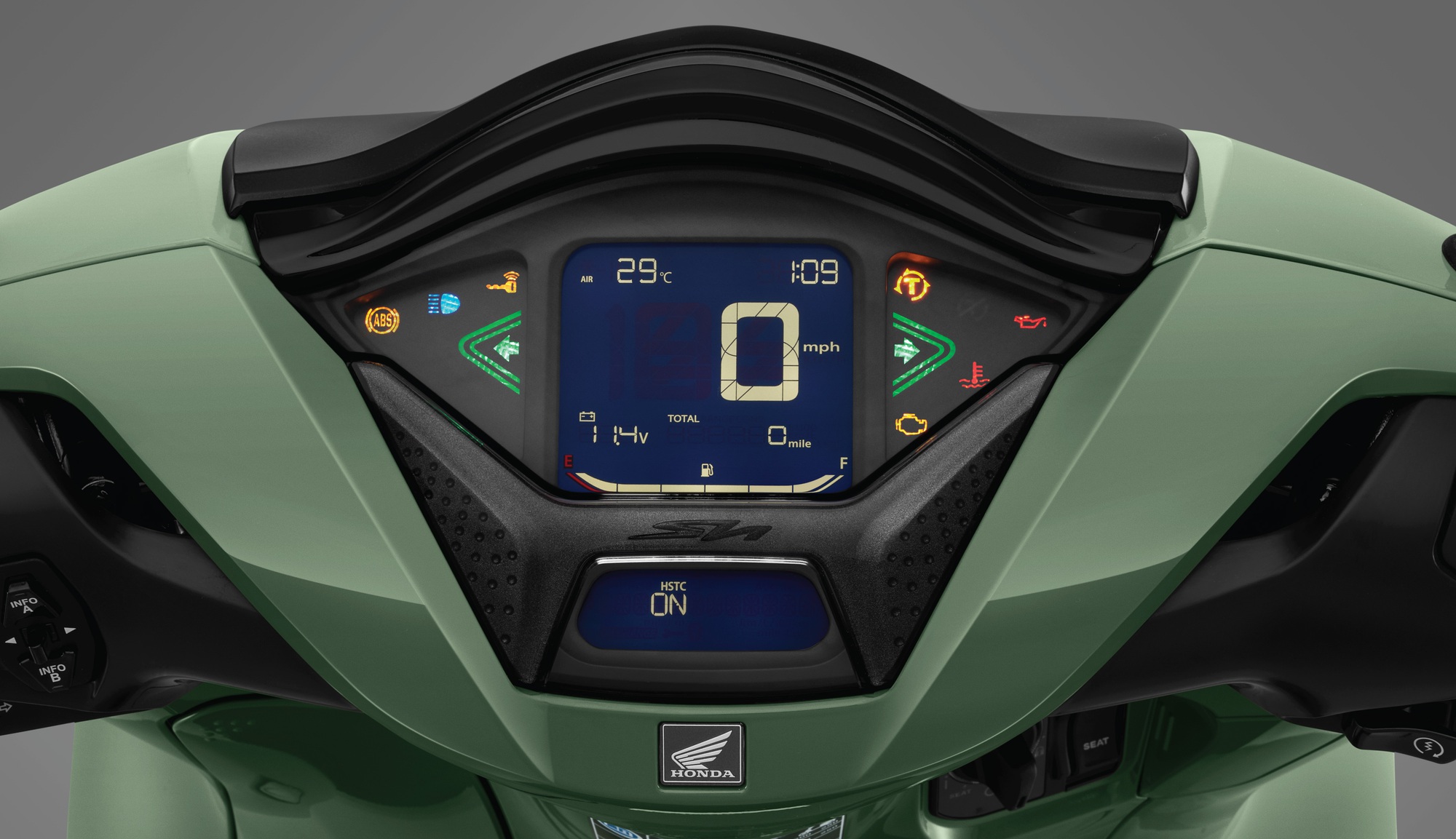 Honda SH 350i 2025 ra mắt Việt Nam: Gi&aacute; từ hơn 151 triệu, mặt trước mới, hộc đồ lớn hơn, th&ecirc;m USB-C- Ảnh 4.