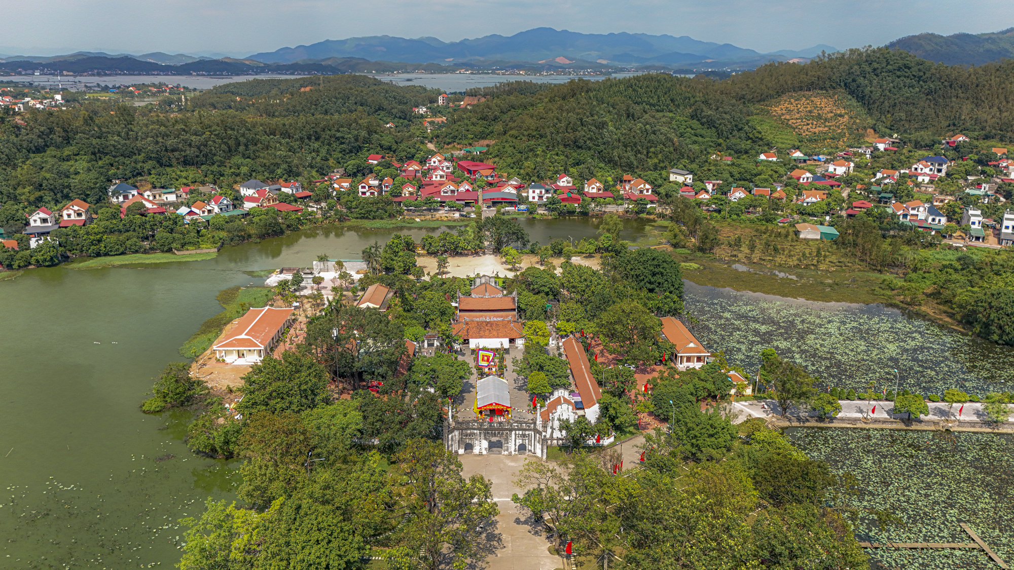 Đoạn đường chỉ dài 30 km nhưng có đến 3 thành phố: Nơi mới vài ngày tuổi, nơi chỉ có một hộ nghèo - Ảnh 6.