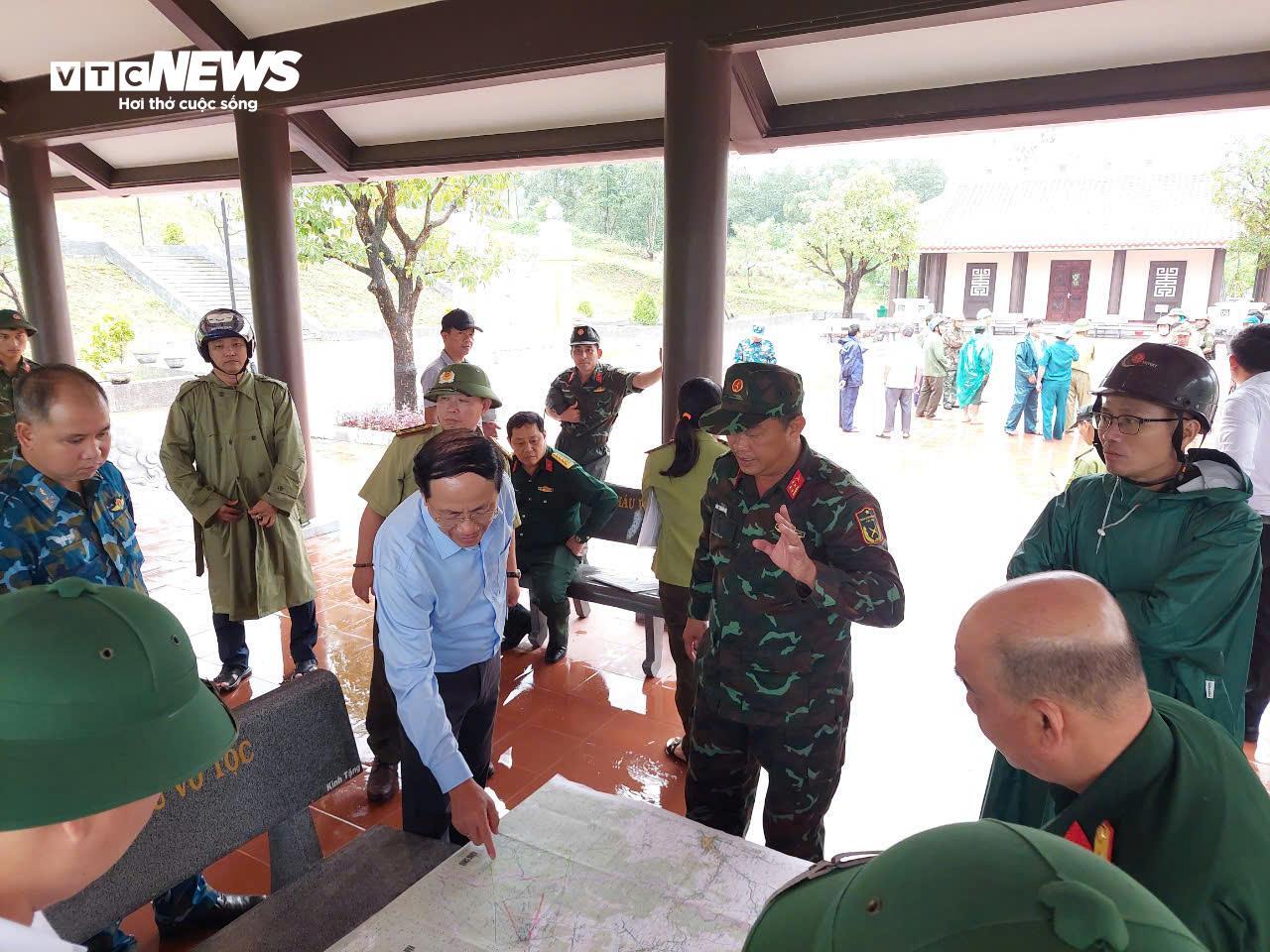 Hành trình tìm kiếm phi công trong tai nạn máy bay quân sự tại Bình Định - Ảnh 16.