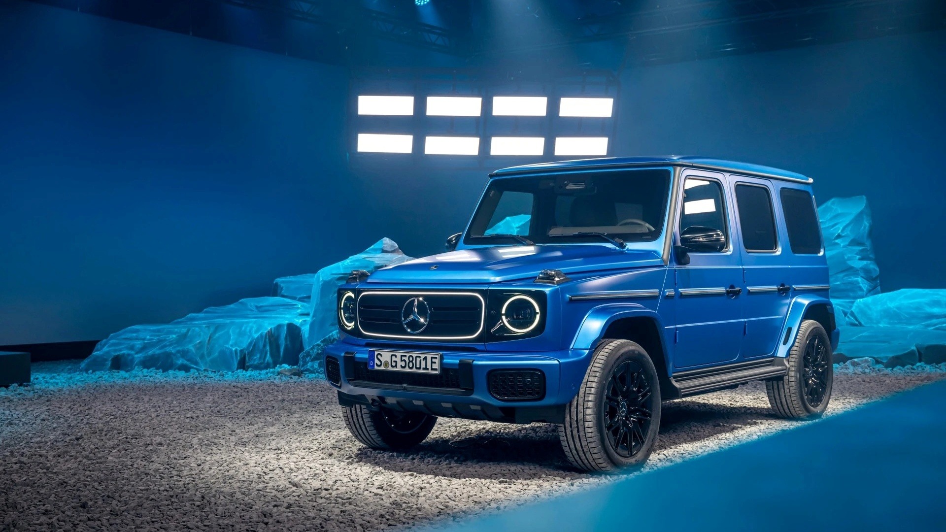 Đại lý báo Mercedes-Benz G 580 giá 8,8 tỷ, về Việt Nam đầu năm sau: Là bản giới hạn, gần 580hp, chạy 473km/sạc, quay đầu 360 độ- Ảnh 3.