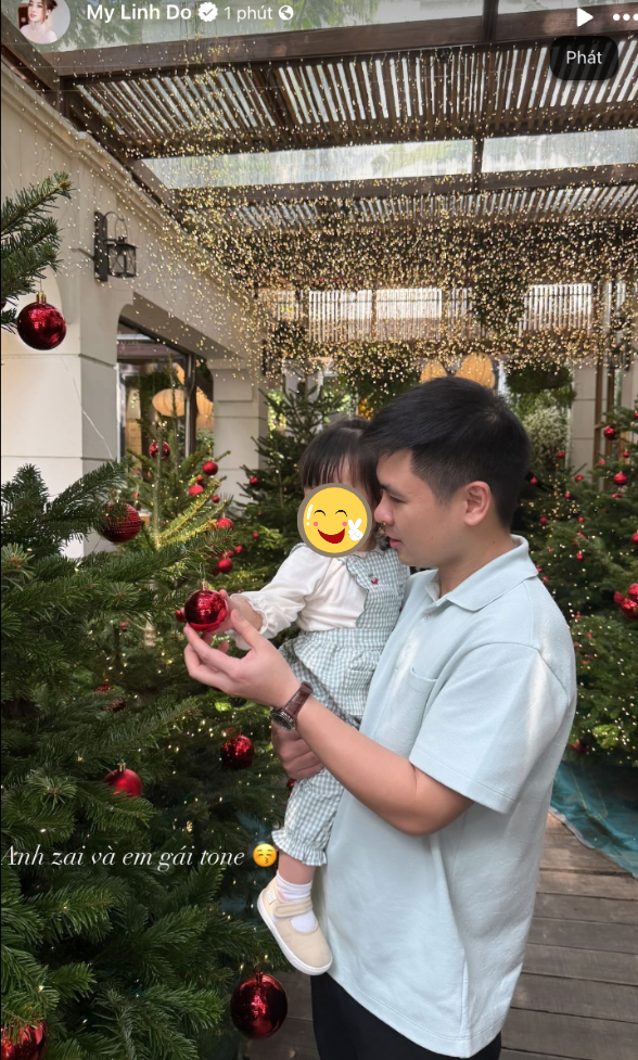 Đỗ Mỹ Linh tung ảnh chồng chủ tịch và ái nữ chơi Noel, ngoại hình cháu gái tập đoàn nghìn tỷ gây chú ý- Ảnh 1.