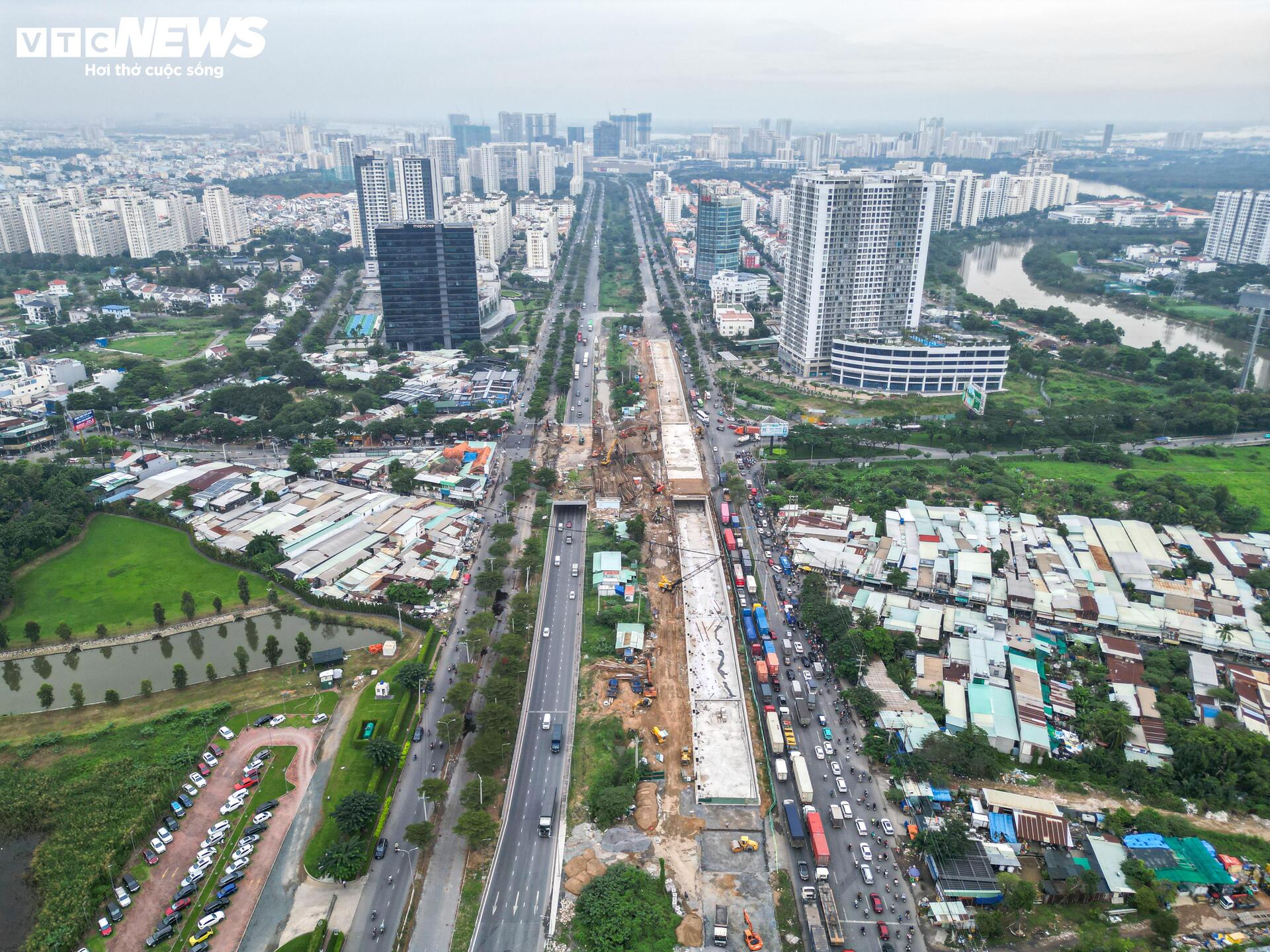 Diện mạo mới của hầm chui Nguyễn Văn Linh ' giải cứu ' ùn tắc TP . HCM trước ngày thông xe - Ảnh 1.