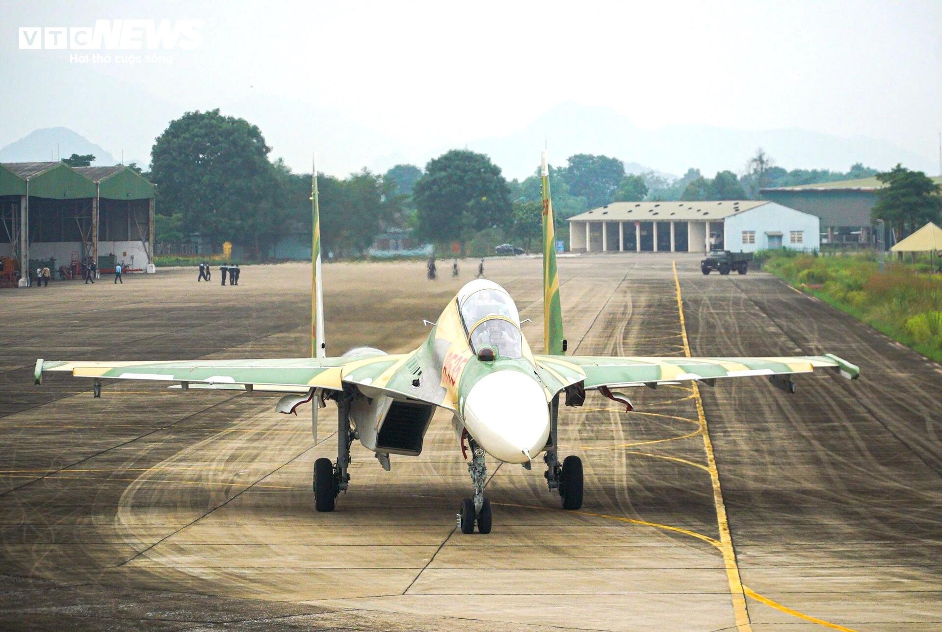 Việt Nam tự hào đại tu tiêm kích Su - 30 mk 2: Công nghệ tiên phong chỉ có 4 quốc gia làm được - Ảnh 6.