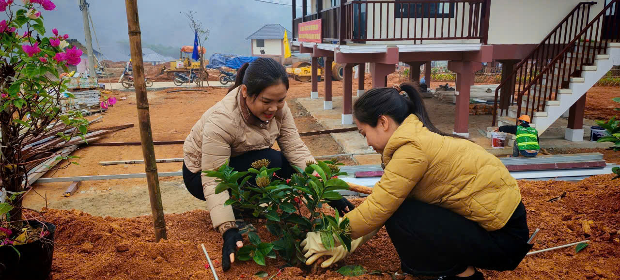 Khu tái định cư Làng Nủ gấp rút chuẩn bị 'về đích', ngày khánh thành đang đến rất gần - Ảnh 7.