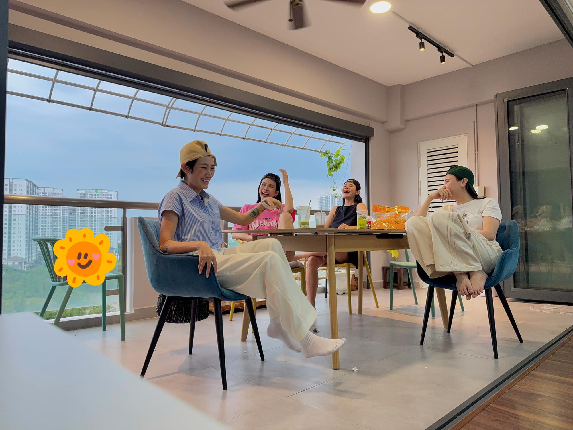 Sao Vbiz hội bạn Cường Đô La "đánh úp" xác nhận đã sinh con sau thời gian ở ẩn - Ảnh 3. Sao Vbiz hội bạn Cường Đô La "đánh úp" xác nhận đã sinh con sau thời gian ở ẩn - Ảnh 3.