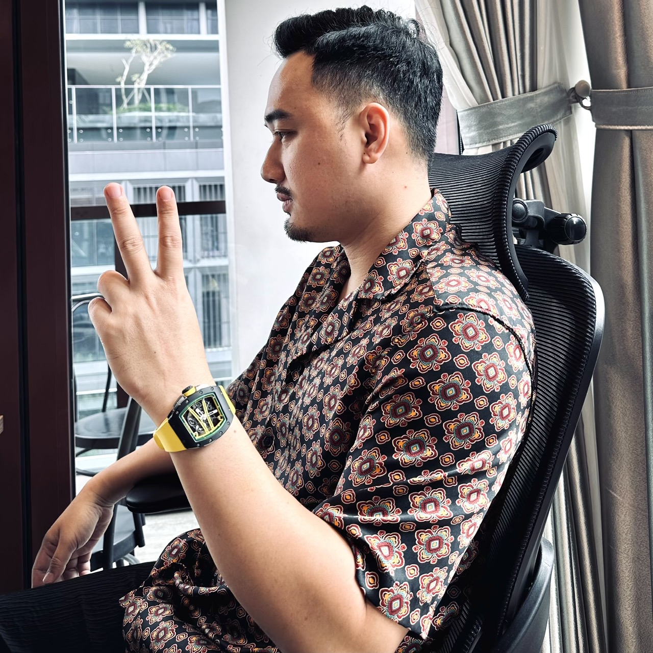 Trần Nguy&ecirc;n: Đam m&ecirc; nghi&ecirc;n cứu v&agrave; sự hiểu biết s&acirc;u rộng về c&aacute;c d&ograve;ng đồng hồ cao cấp - Ảnh 1.