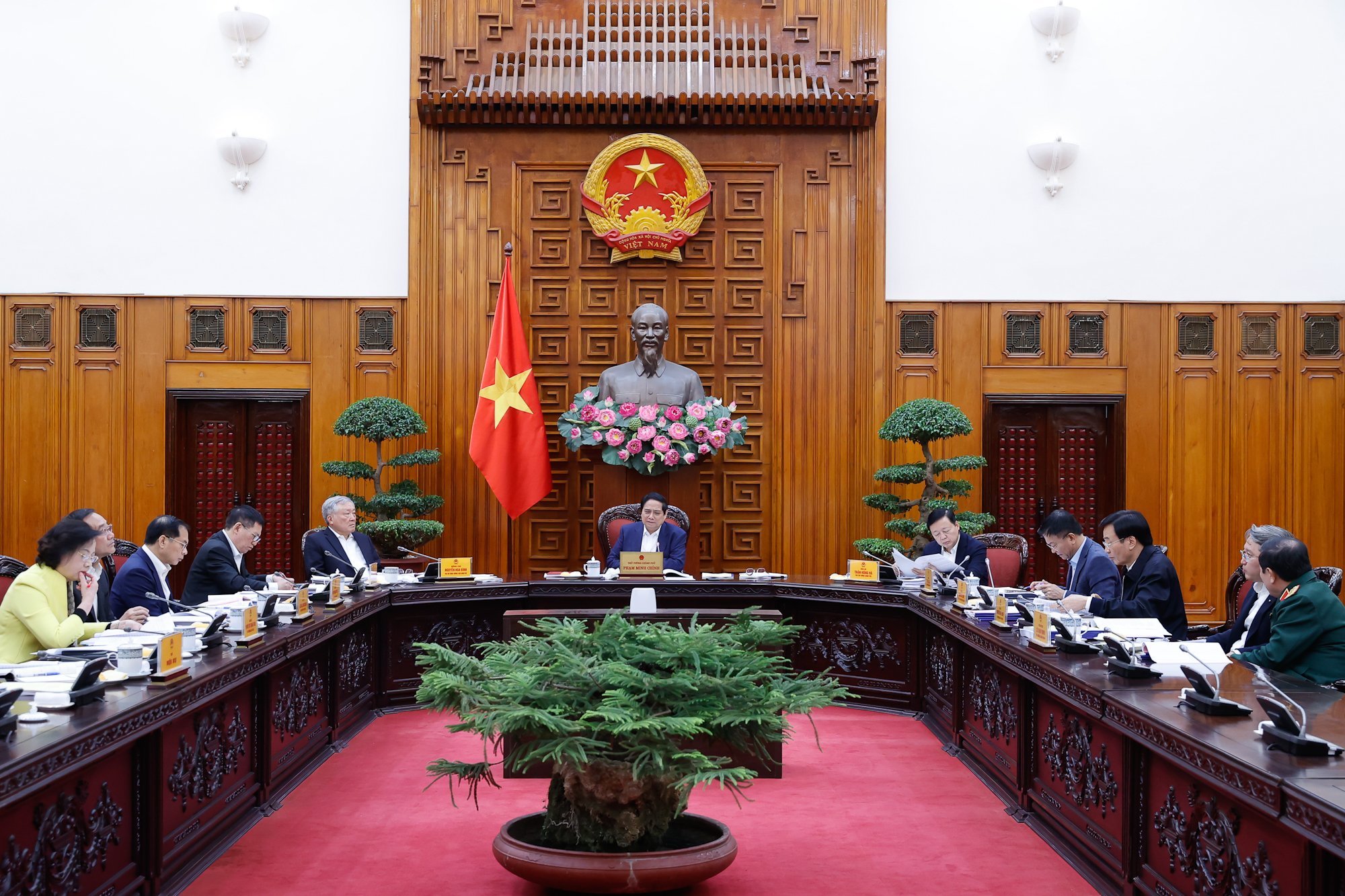 Thủ tướng Phạm Minh Ch&iacute;nh y&ecirc;u cầu tinh gọn bộ m&aacute;y , chống lợi &iacute;ch c&aacute; nh&acirc;n - Ảnh 2.