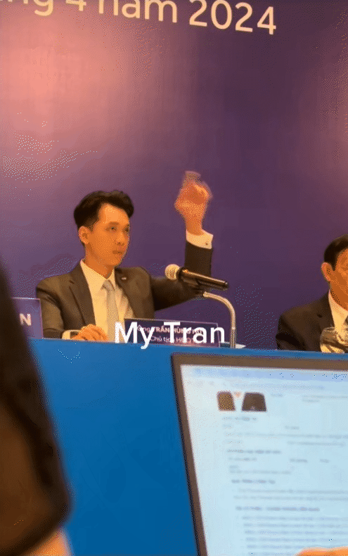 2 tổng tài đời thực sở hữu "visual" phát sáng, có một điểm chung khiến ai cũng phải tò mò - Ảnh 5.