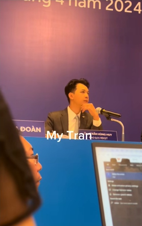 2 tổng tài đời thực sở hữu "visual" phát sáng, có một điểm chung khiến ai cũng phải tò mò - Ảnh 4.