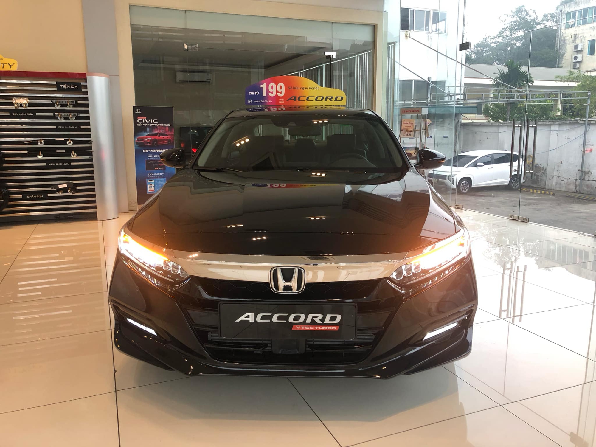 Honda đua doanh số cuối năm: CR-V giá khởi điểm hơn 900 triệu, Accord giảm đến 250 triệu- Ảnh 1.