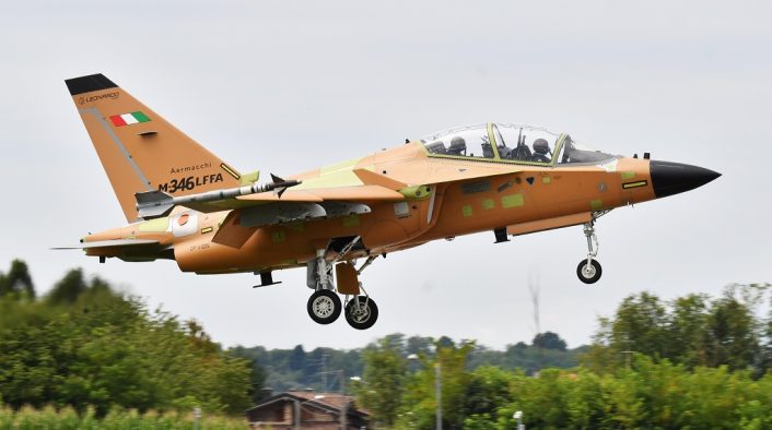 Hàng loạt máy bay hiện đại bậc nhất thế giới sắp hội tụ ở  Hà Nội: Có H-47 Chinook, C130, A10 đến từ Mỹ - Ảnh 9.