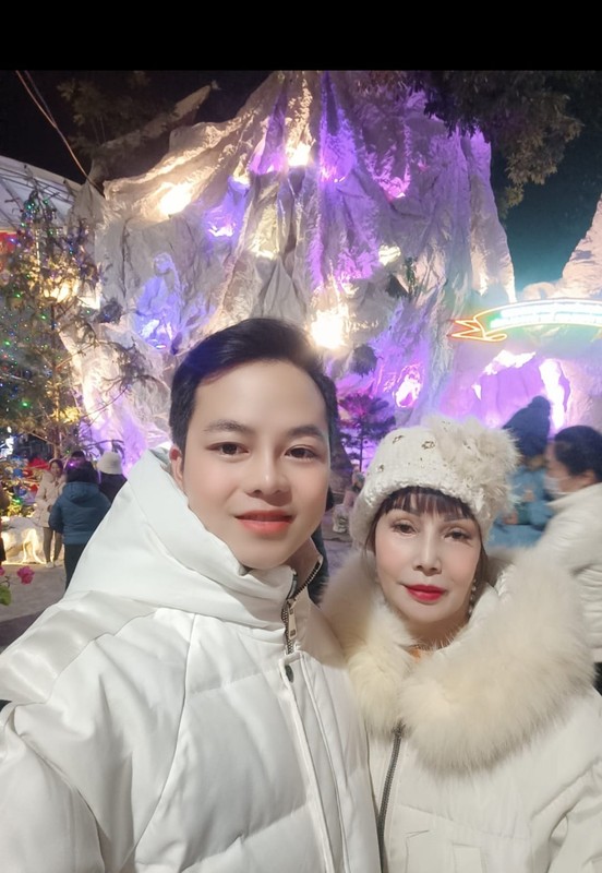 Bất ngờ nhan sắc của c&ocirc; d&acirc;u Thu Sao sau nhiều lần "tr&ugrave;ng tu", cuộc sống với chồng trẻ k&eacute;m 36 tuổi hiện ra sao?- Ảnh 3.