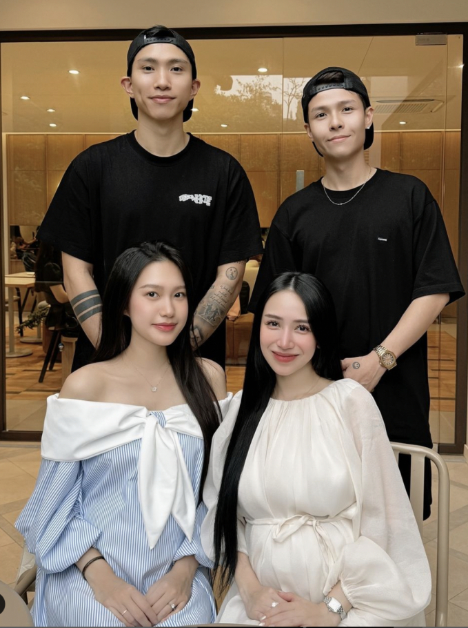 Văn Hậu – Doãn Hải My hẹn hò với con gái đại gia Minh Nhựa, khung hình toàn diện đồ hiệu, xách túi trăm triệu- Ảnh 2. Văn Hậu – Doãn Hải My hẹn hò với con gái đại gia Minh Nhựa, khung hình toàn diện đồ hiệu, xách túi trăm triệu- Ảnh 2.