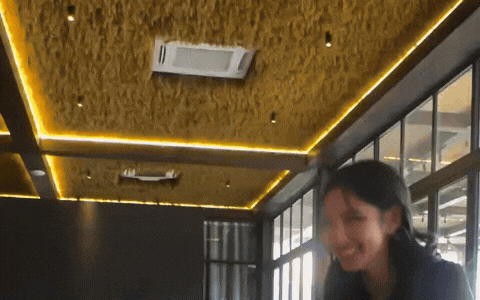 Hoa hậu Thuỳ Ti&ecirc;n bị đặt camera quay l&eacute;n, cảnh tượng phơi b&agrave;y khiến Quang Linh Vlog sững người- Ảnh 3.