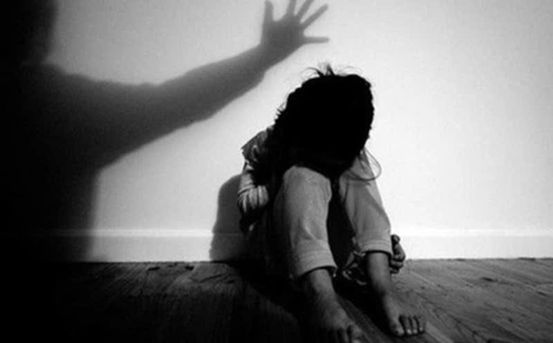 Phẫn nộ vụ mẹ ruột ép con gái để tình trẻ thực hiện hành vi thú tính- Ảnh 1. Phẫn nộ vụ mẹ ruột ép con gái để tình trẻ thực hiện hành vi thú tính- Ảnh 1.