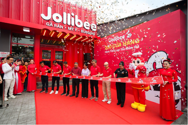 Jollibee chính thức khai trương cửa hàng thứ 200, đánh dấu hành trình 2 thập kỷ phát triển - Ảnh 3.