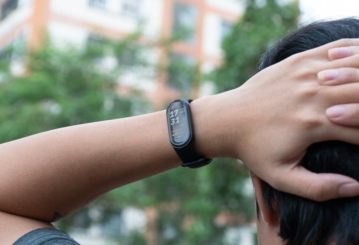 Điểm danh đồng hồ thông minh dưới 1 triệu đồng đáng mua - Ảnh 1.
