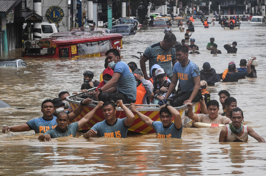 Biến đổi khí hậu khiến Philippines có nguy cơ hứng bão nhiều gấp 2 lần - Ảnh 1.