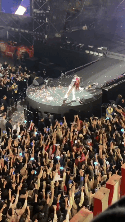 Cảnh kh&oacute; tin đ&atilde; xảy ra giữa H&agrave; Nội: H&agrave;ng trăm người &ldquo;chia 5 xẻ 7&rdquo; gi&agrave;nh 1 thứ thuộc về Sơn T&ugrave;ng M-TP, kết cục chưa ng&atilde; ngũ- Ảnh 2.