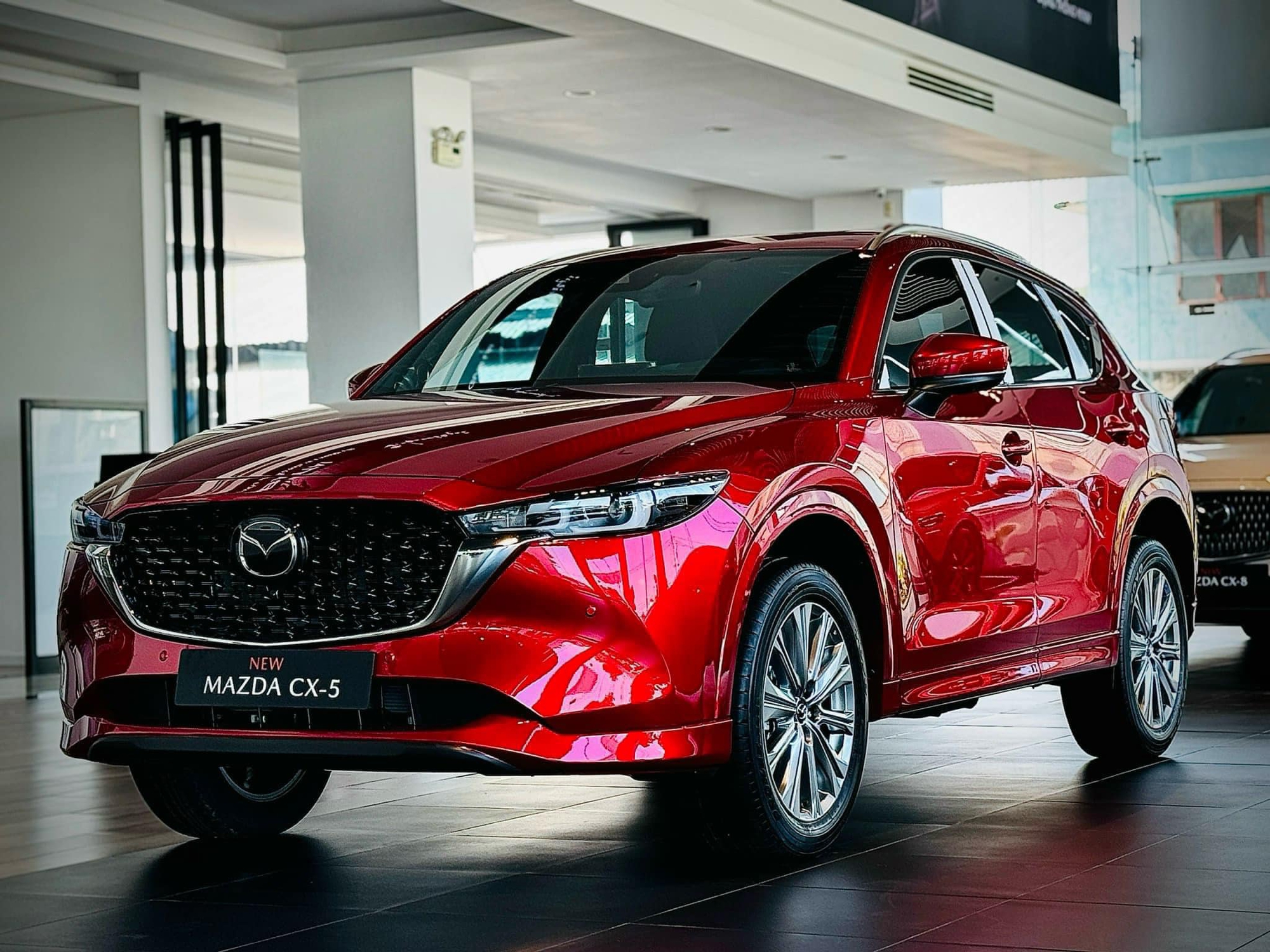 Mazda CX-5 giảm tới 70 triệu tại đại lý, bản giữa SUV C nay còn thấp hơn Toyota Corolla Cross tiêu chuẩn - Ảnh 3.