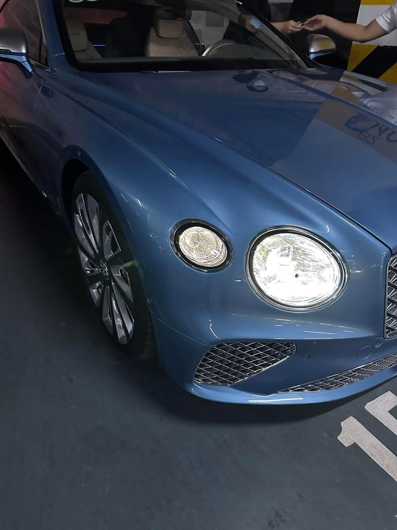 Xe siêu sang Bentley hàng độc được rao bán 18 tỷ đồng, cứ 1km chủ cũ lại chịu lỗ 2 triệu đồng - Ảnh 4.