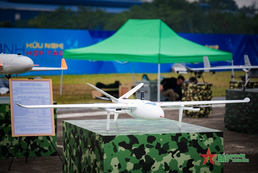 Tự hào về dàn vũ khí, khí tài "made by VietNam", trong đó có hàng loạt UAV khủng tích hợp AI - Ảnh 17.