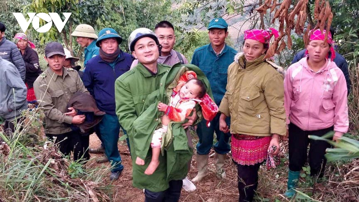 Lai Châu: Hành trình tìm kiếm bé mất tích trong đêm lạnh giá 6 độ C - Ảnh 1.