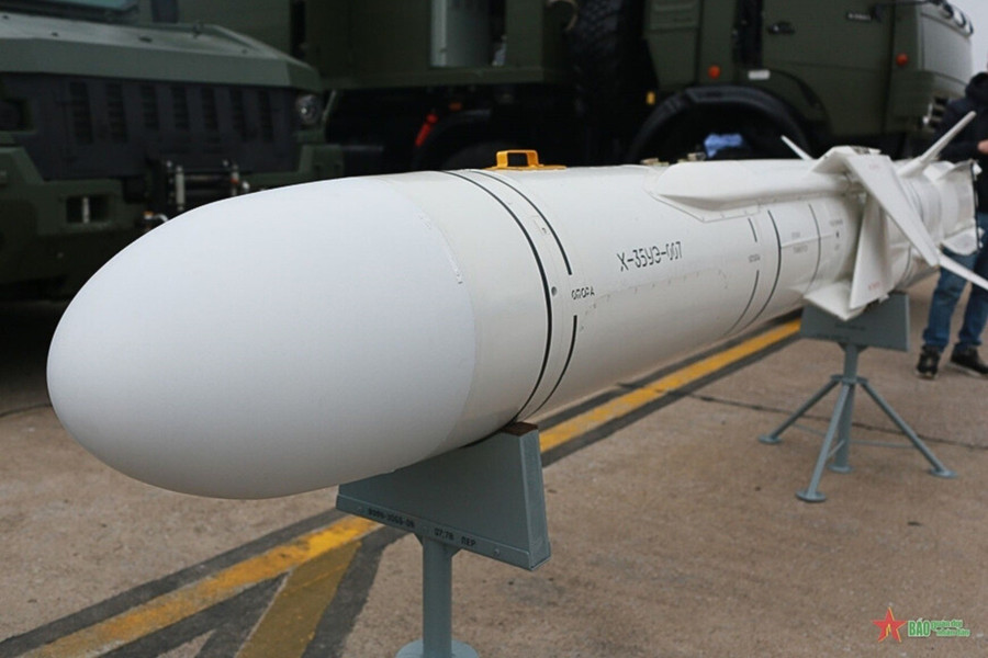 Ngắm hệ thống vũ khí Nga hiện đại tại Triển lãm Quốc phòng Việt Nam 2024 - Ảnh 3.