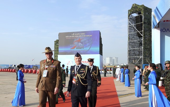 [CẬP NHẬT] Khai mạc Triển lãm quốc phòng quốc tế Việt Nam 2024: 30 quốc gia sẽ phô diễn năng lực quân sự - Ảnh 21.