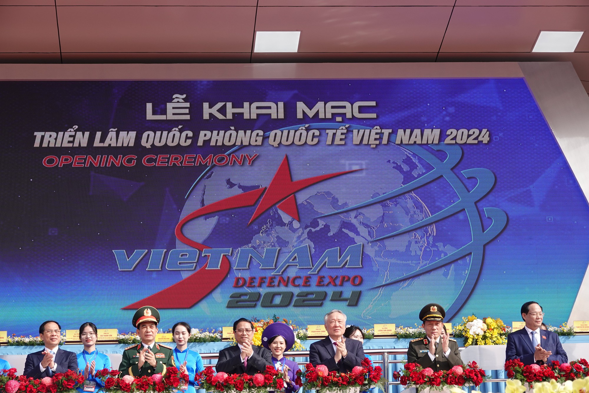 Thủ tướng thăm các gian trưng bày tại Triển lãm Quốc phòng quốc tế Việt Nam 2024- Ảnh 3.