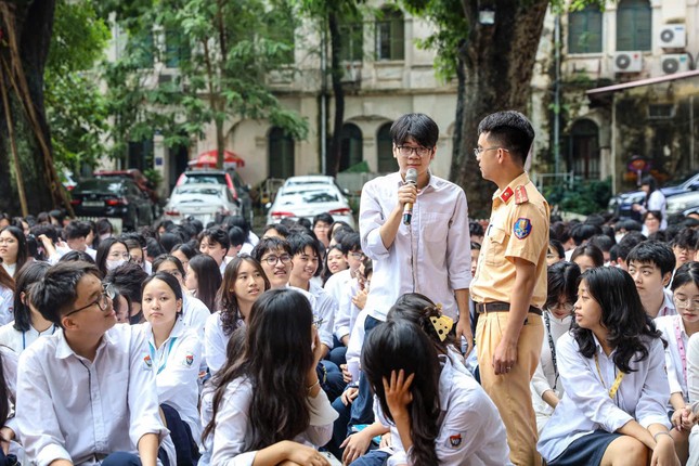 Luật Trật tự giao thông 2024: Cấm nồng độ cồn từ 2025 - Ảnh 1.