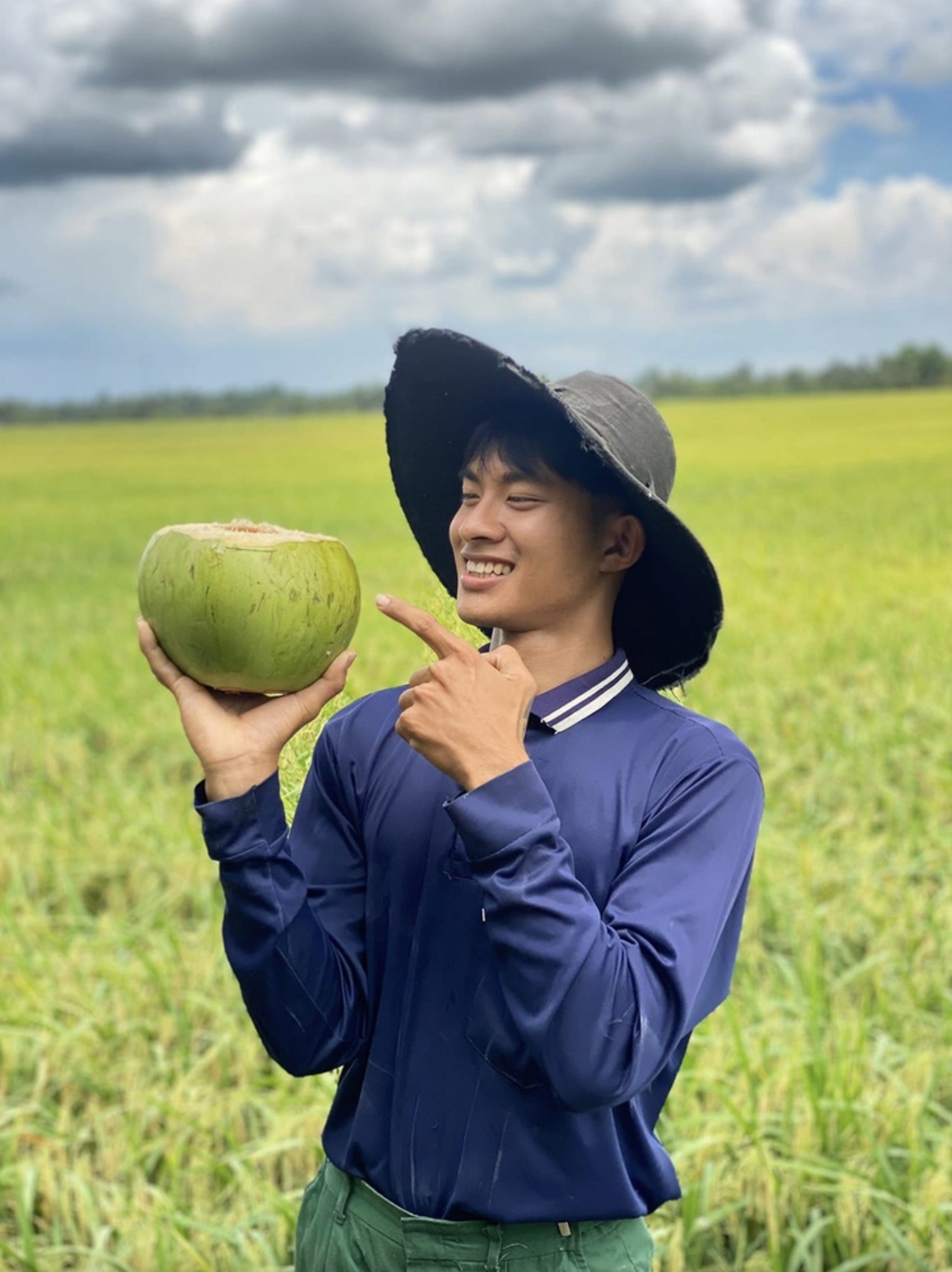 L&ecirc; Tuấn Khang ph&aacute; kỷ lục livestream của "chiến thần" V&otilde; H&agrave; Linh, đạt lu&ocirc;n 10 triệu followers - Ảnh 7.