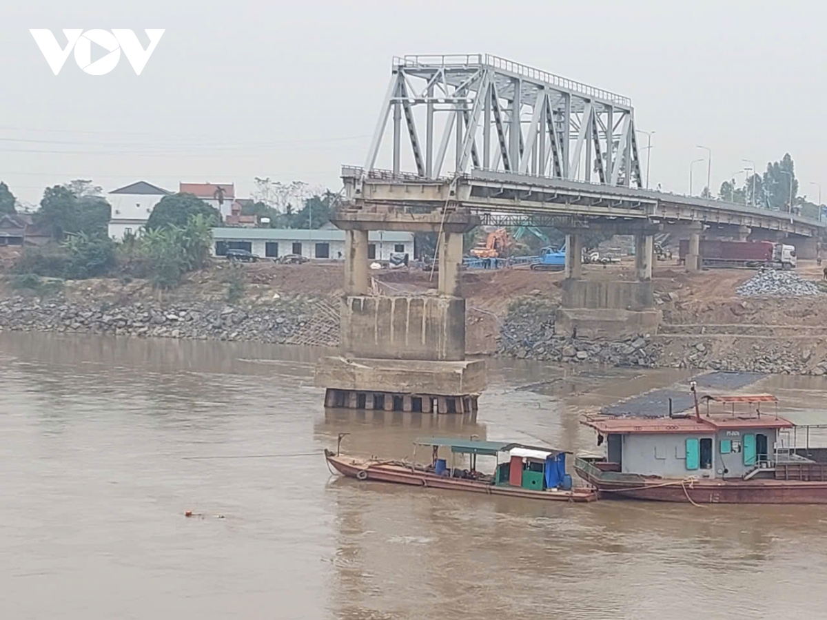 Phá dỡ cầu Phong Châu: Tiến độ và công nghệ hiện đại - Ảnh 12.