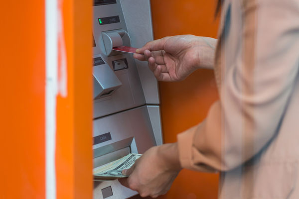 Cậu học sinh bàng hoàng với 260 tỷ đồng trong tài khoản ATM - Ảnh 1.