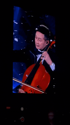 Quan hệ bất ngờ giữa Văn Hậu - Hải My và MC Anh Tuấn - "anh tài" gây sốt MXH khi chơi cello dưới tuyết - Ảnh 1.