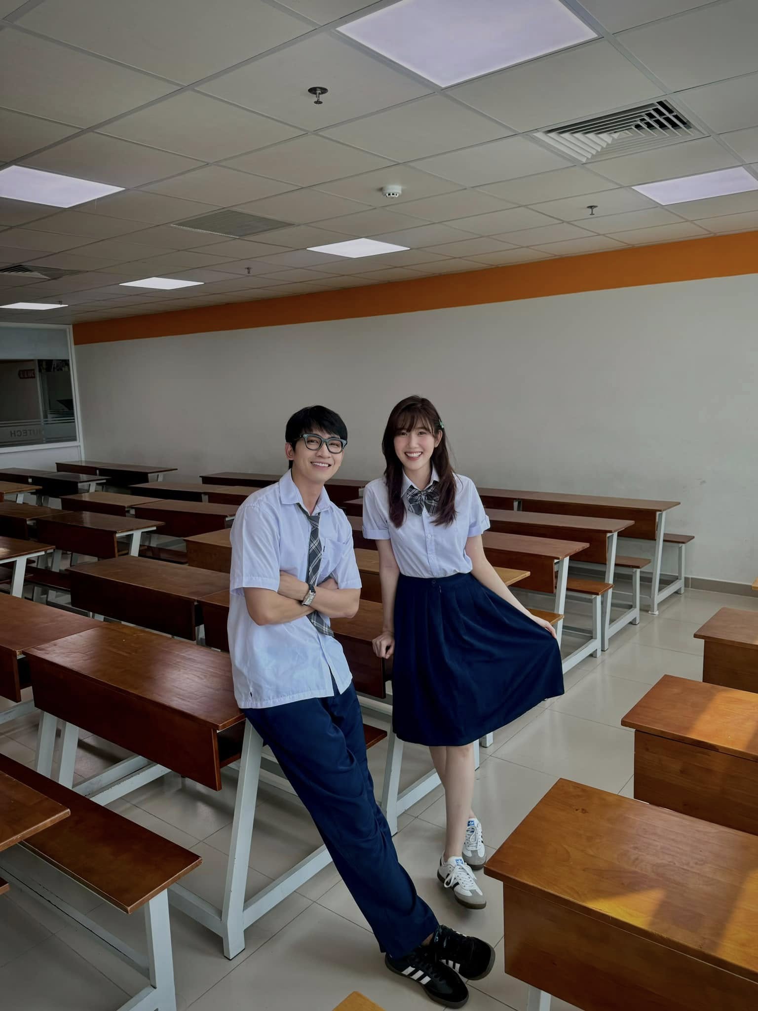 1 đ&ocirc;i Vbiz bị camera ghi lại cảnh b&iacute; mật hẹn h&ograve;, phản ứng khi bị ph&aacute;t hiện trở th&agrave;nh t&acirc;m điểm - Ảnh 2.