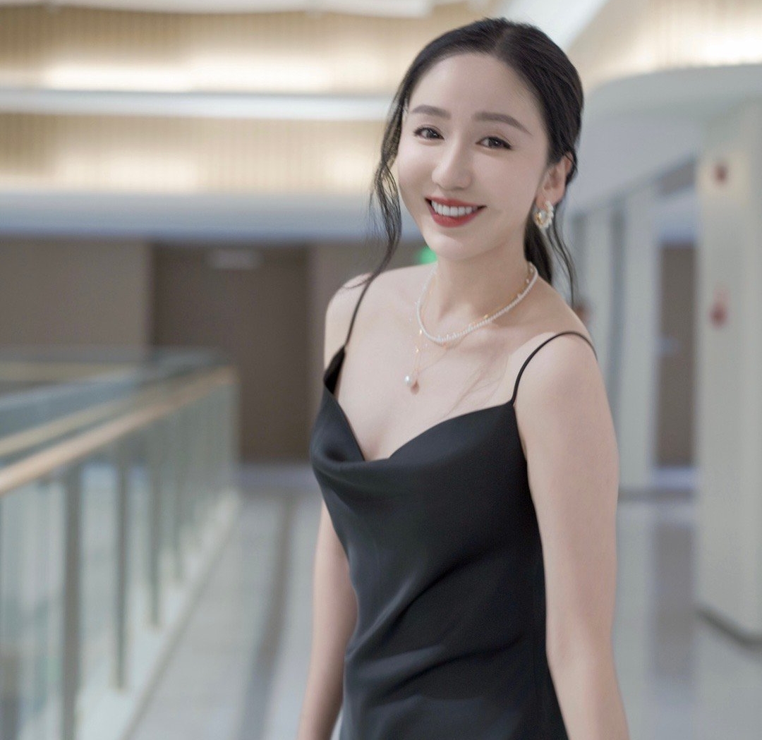 Mỹ nhân 1.000 ngày không ai mời đóng phim vì gương mặt biến dạng, hết thời vẫn sống sung túc trong biệt thự 4.000 m2 - Ảnh 7.