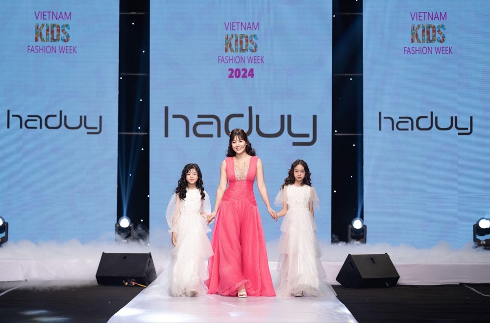 Vietnam Kids Fashion Week 2024 - "Tự tin tỏa sáng - Làm chủ tương lai"- Ảnh 7.