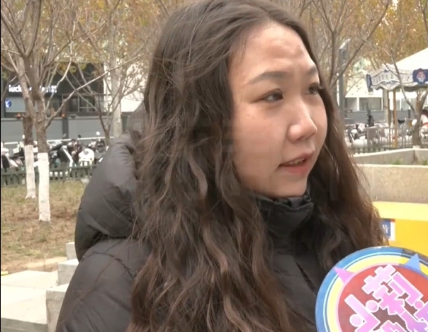 Người phụ nữ qu&ecirc;n đặt cọc BMW suốt 8 năm - Ảnh 1.