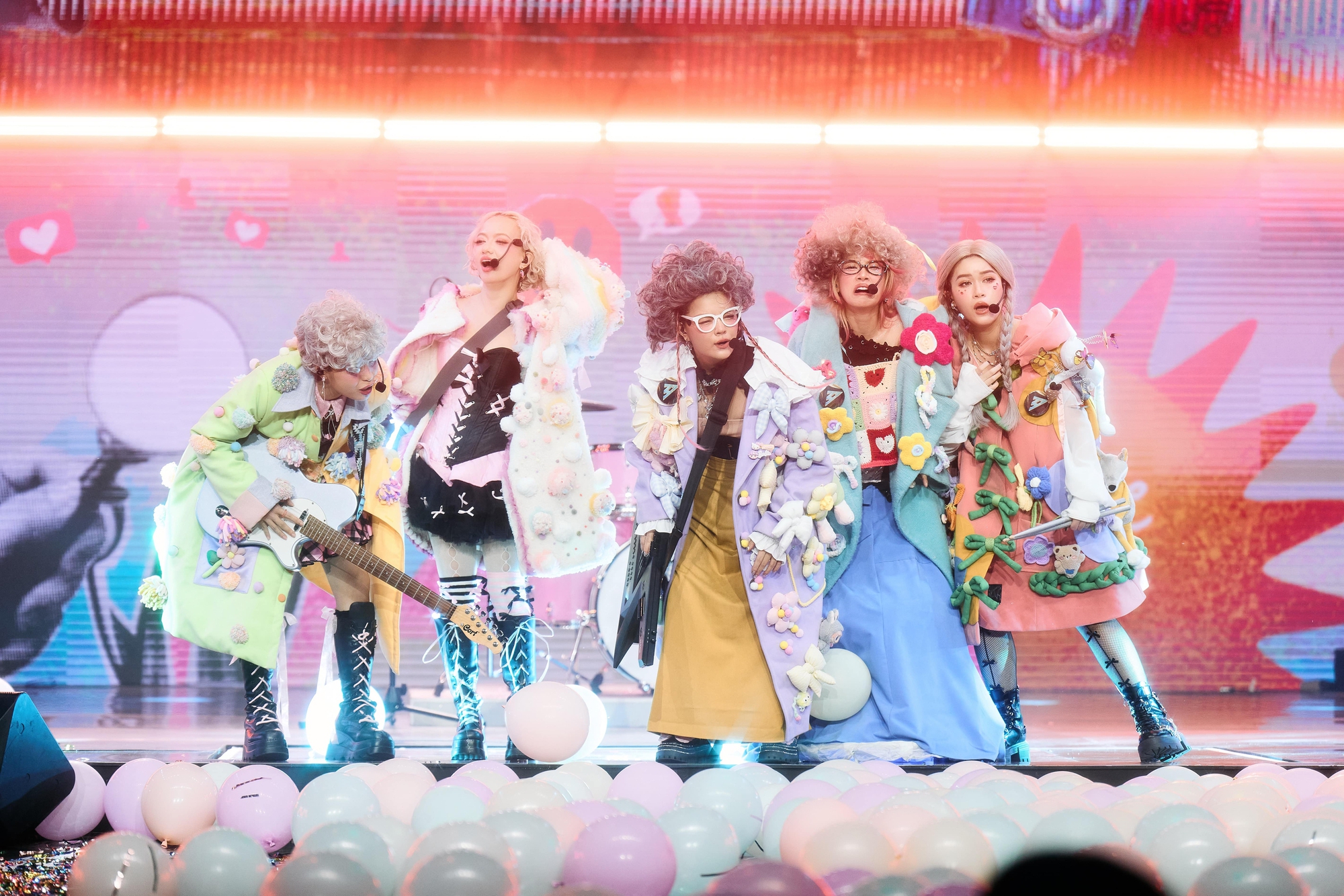 Ho&agrave;ng Yến Chibi nhắc về Th&aacute;ng Năm Rực Rỡ, khẳng định một lần nữa được sống rực rỡ nhờ c&aacute;c chị đẹp- Ảnh 2.