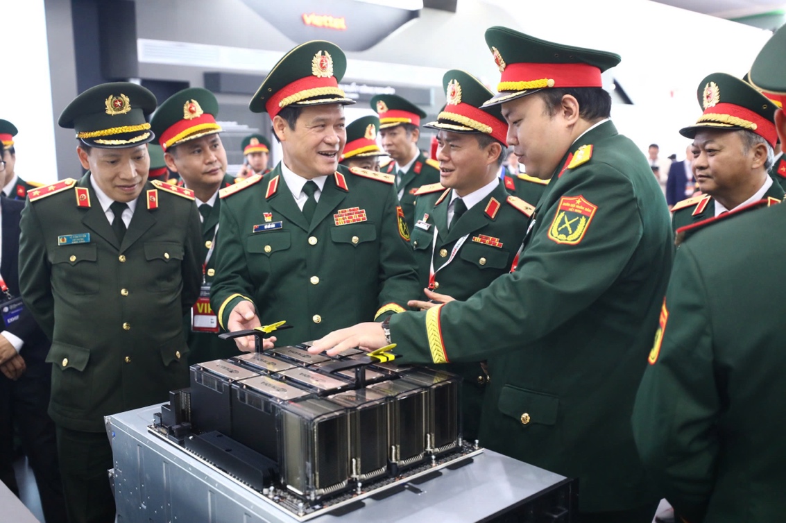 C&ugrave;ng ngắm loạt c&ocirc;ng nghệ &ldquo;cực độc&rdquo; của Viettel tại triển l&atilde;m Quốc ph&ograve;ng quốc tế Việt Nam 2024- Ảnh 10.