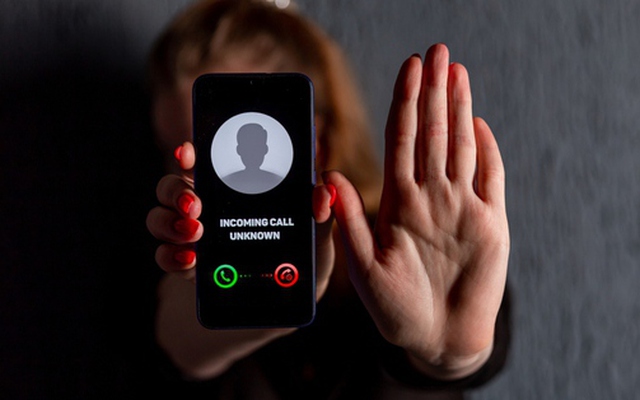 Muốn biết số điện thoại lạ vừa gọi đến l&agrave; lừa đảo hay giao h&agrave;ng: Ấn n&uacute;t nhỏ n&agrave;y tr&ecirc;n điện thoại hiện ra ngay- Ảnh 1.